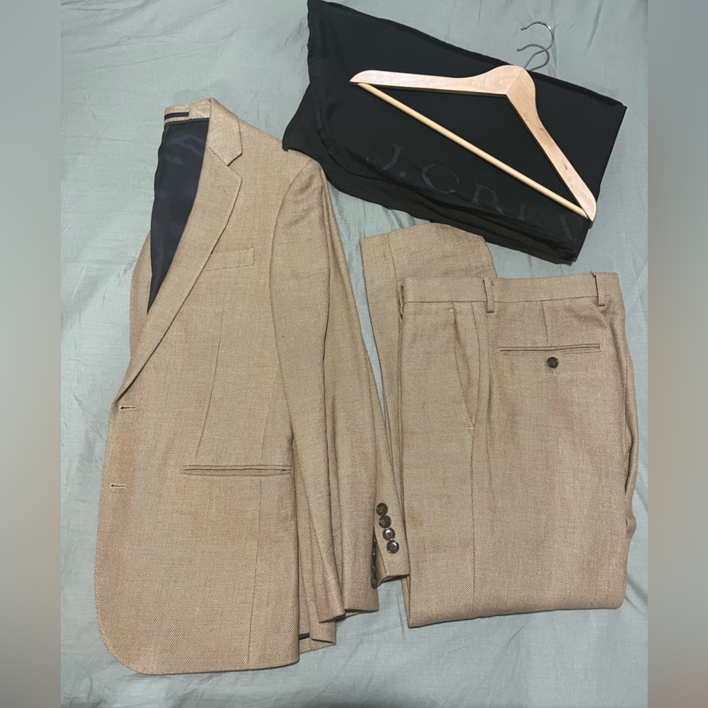 Jcrew men’s ludlow suit 36s - pants 30/30 . Very good condition.